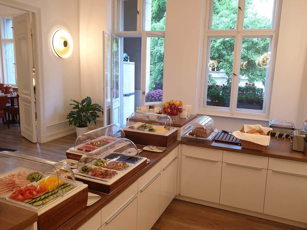 Buffet Photo