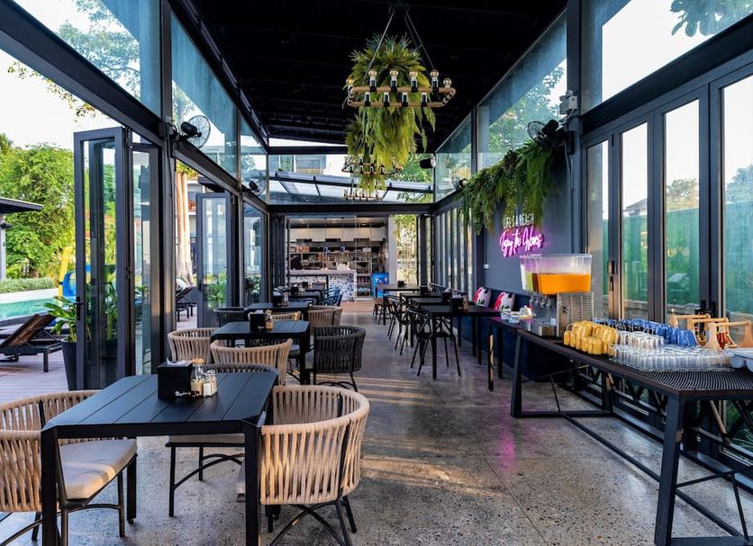 Restaurant Photo