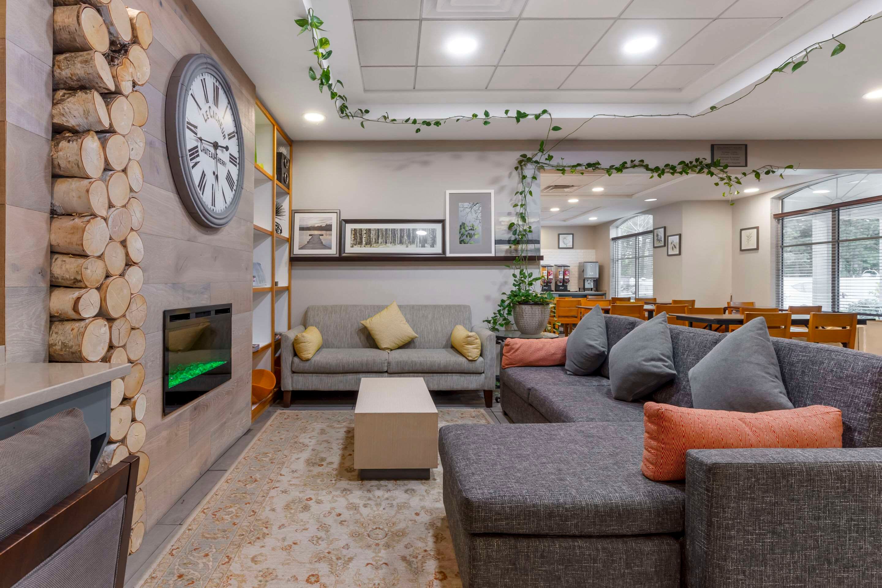 Lounge Photo