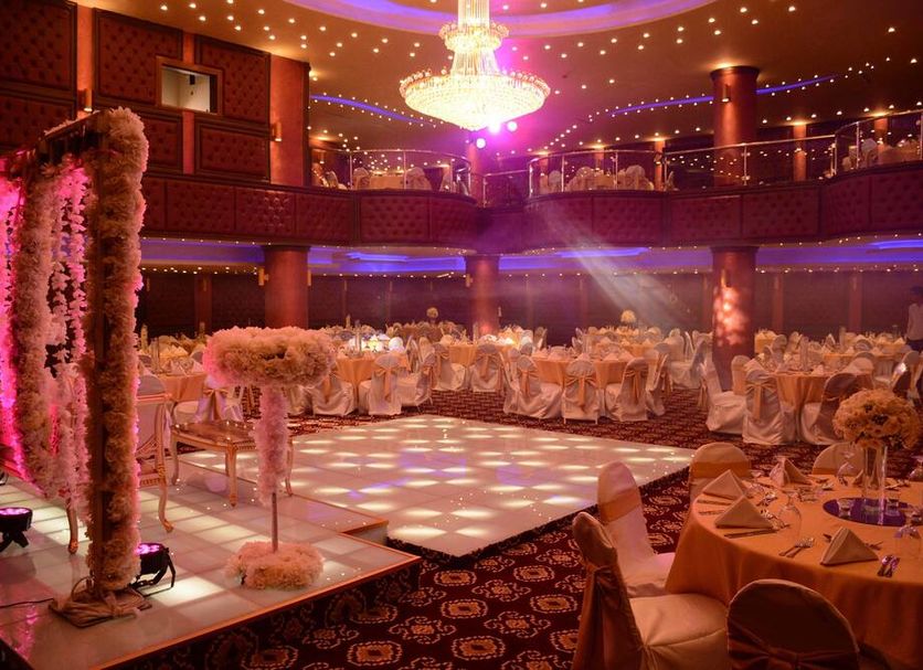 Banquet hall Photo
