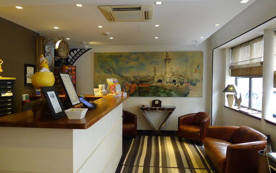 Front desk Photo