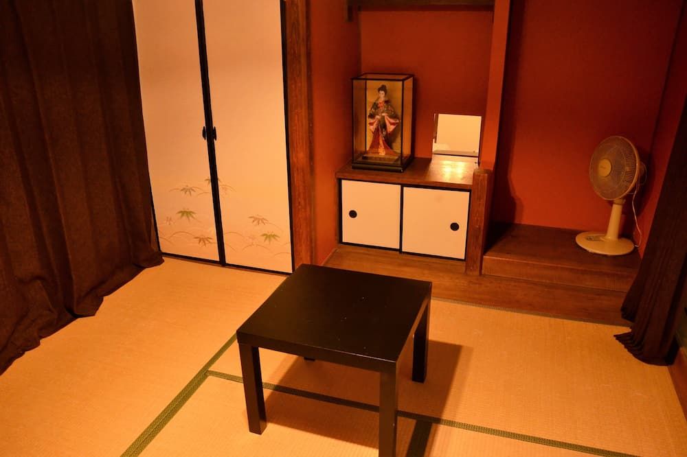 Room amenity