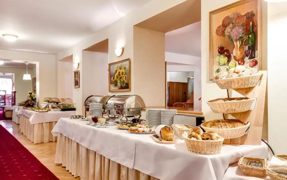 Buffet Photo