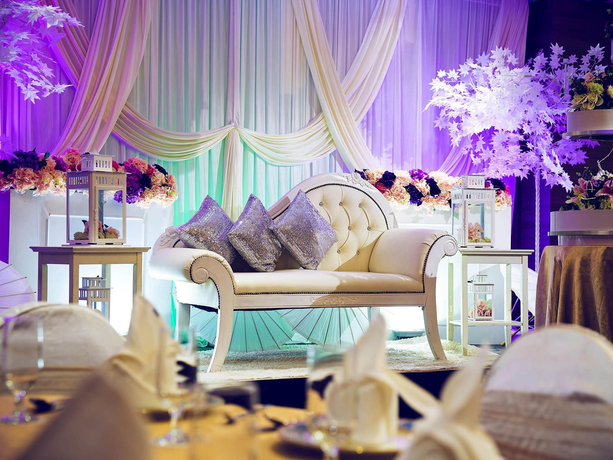 Banquet hall