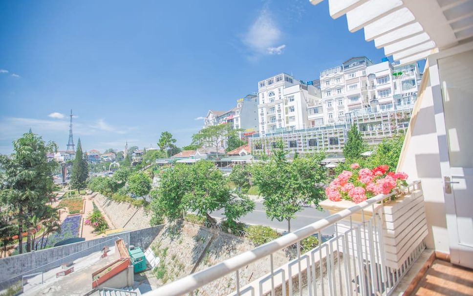 Balcony Photo