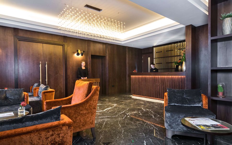 Front desk Photo