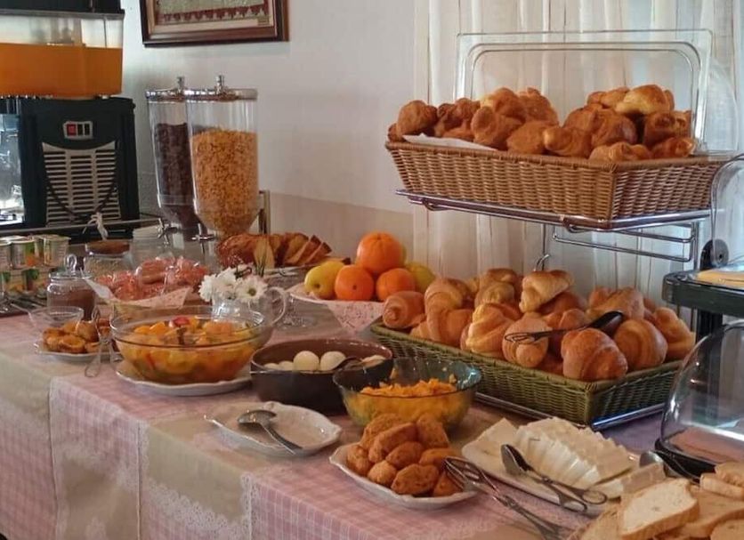 Buffet Photo