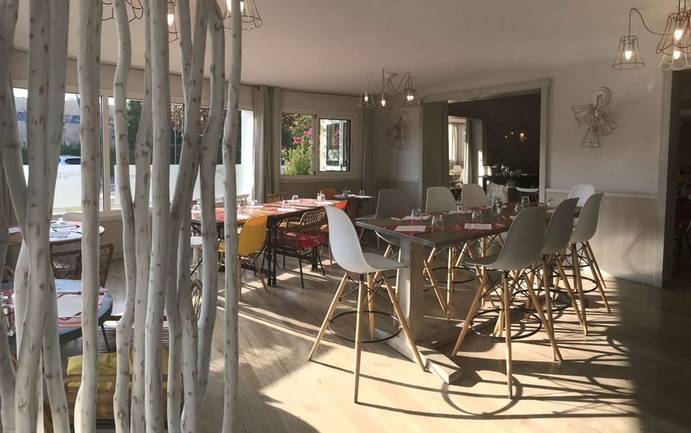 Dining room Photo