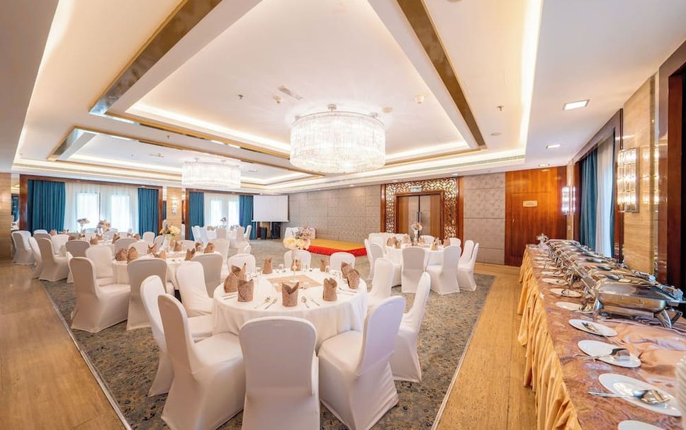 Banquet hall Photo