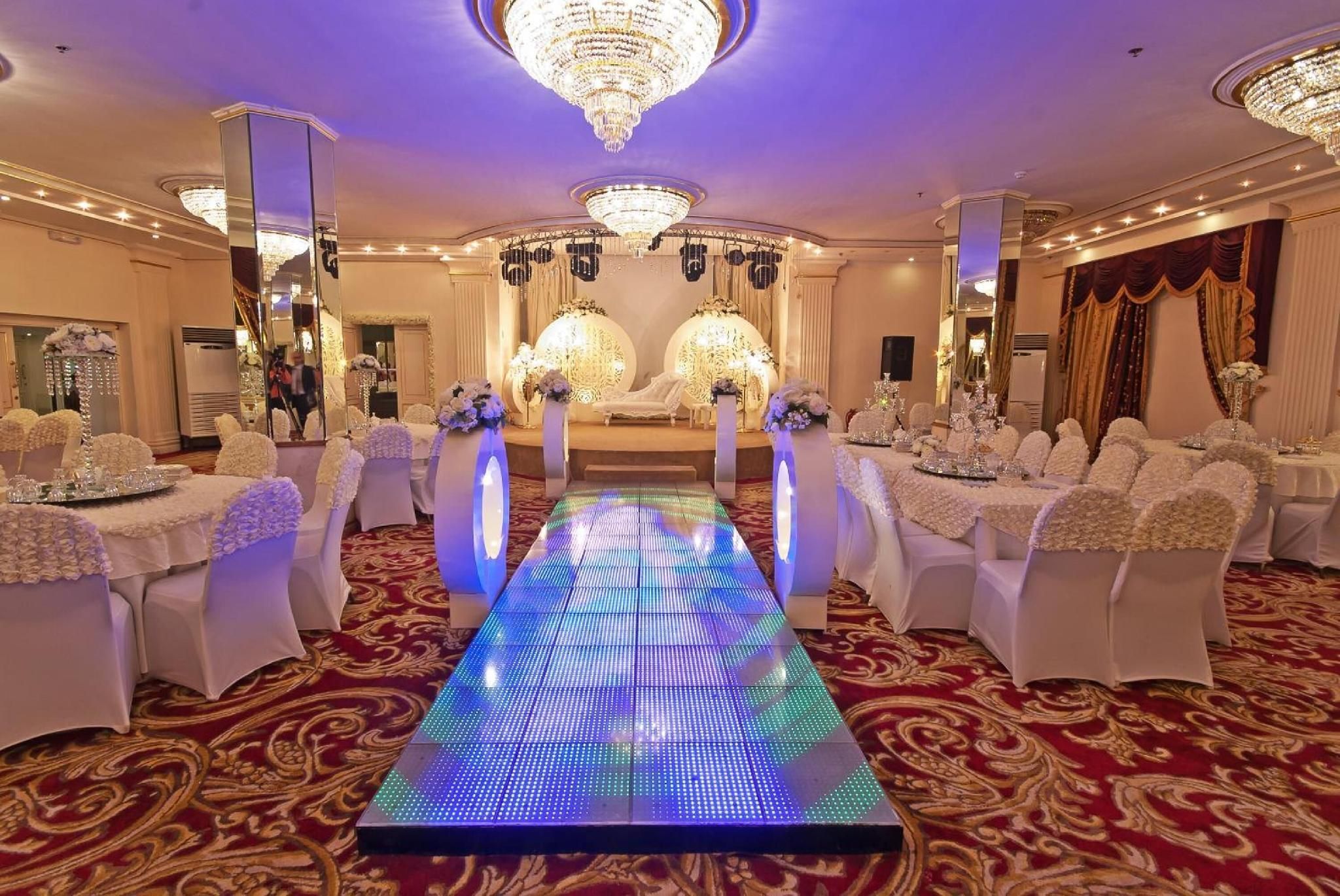 Banquet hall