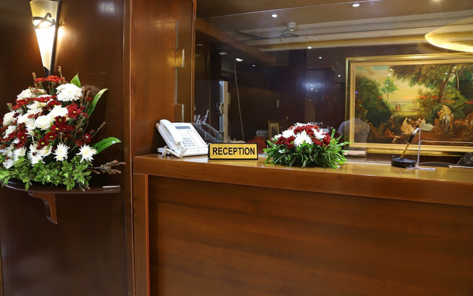 Front desk Photo