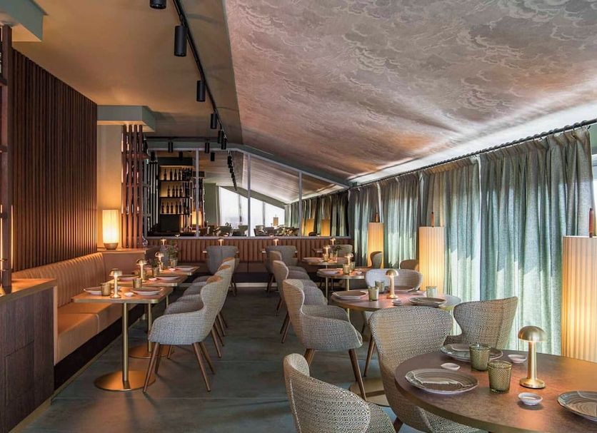 Restaurant Photo