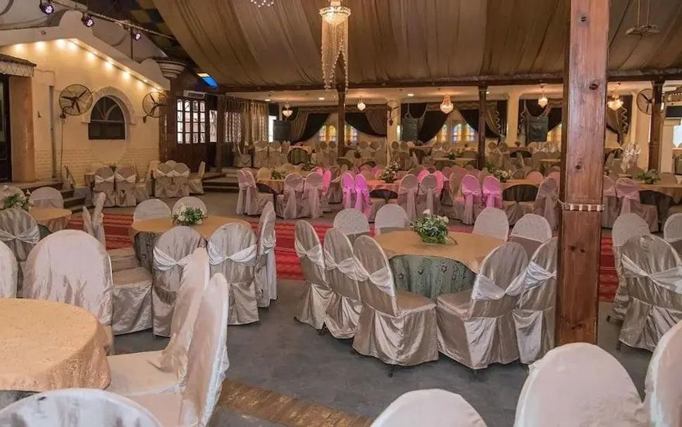 Banquet hall Photo