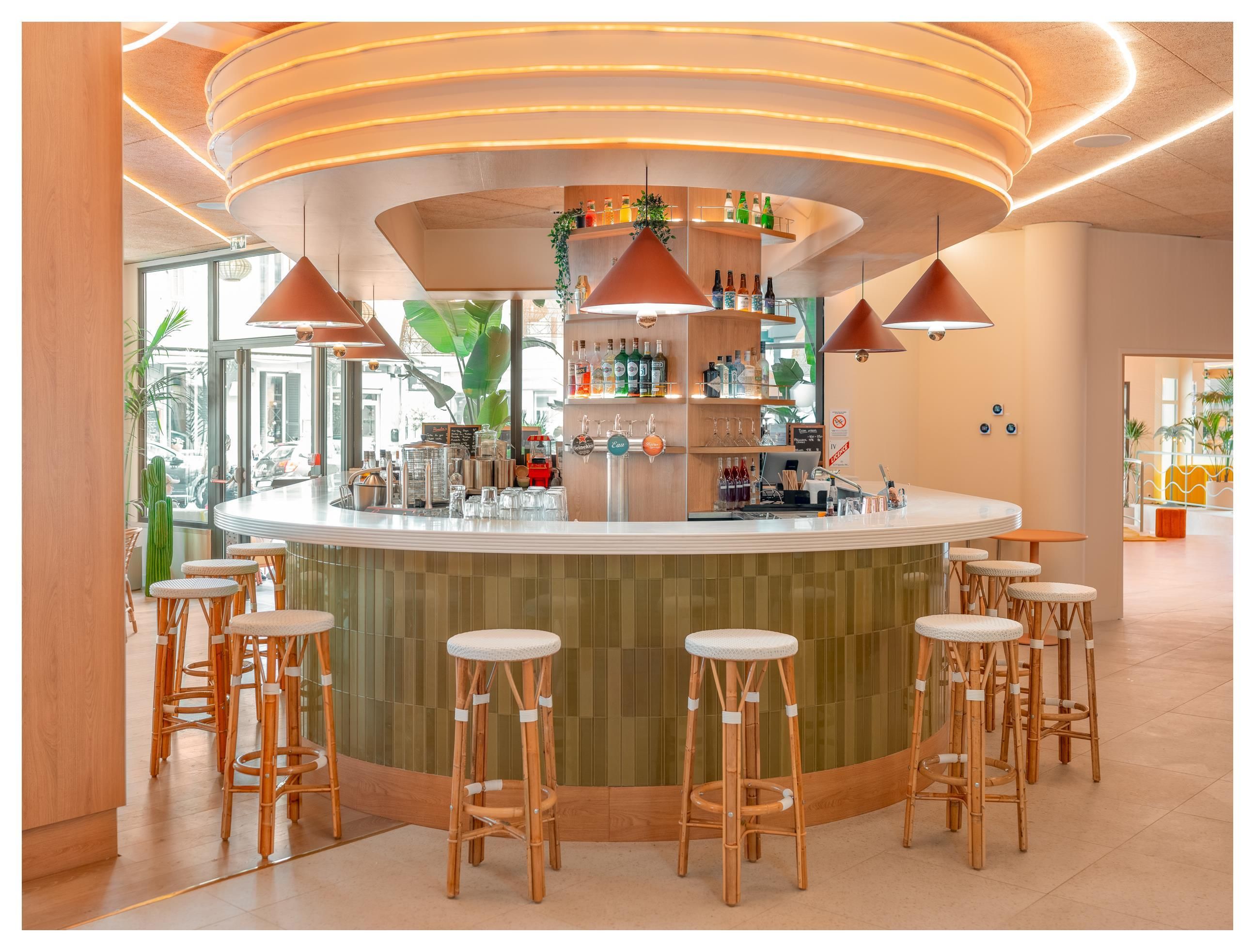Bar