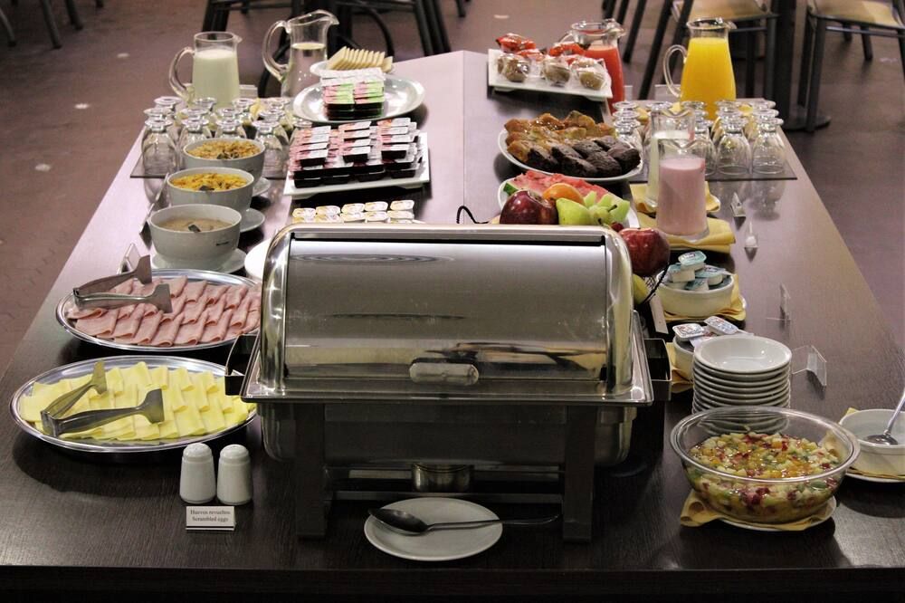 Buffet Photo