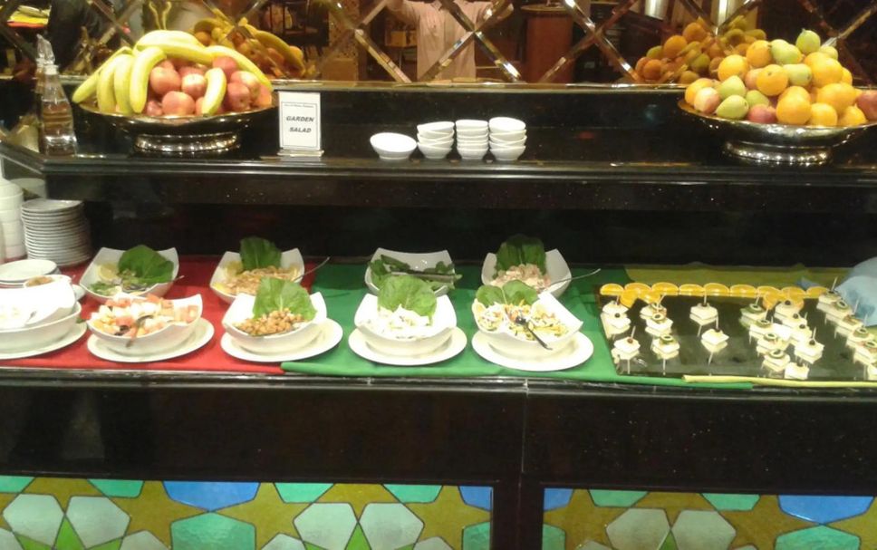 Buffet Photo