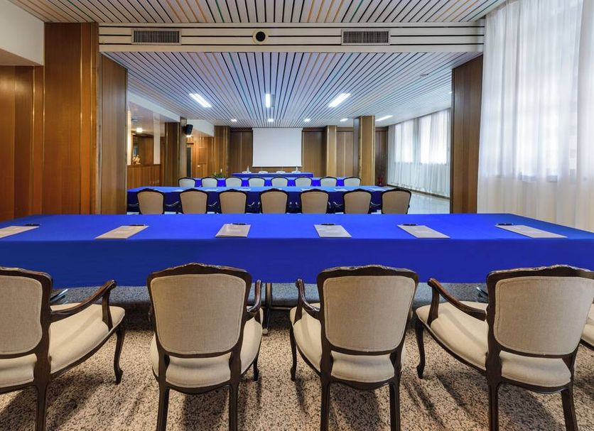 Conference room Photo