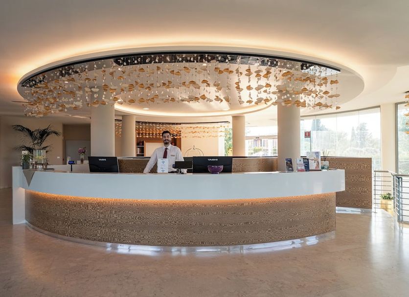 Front desk Photo