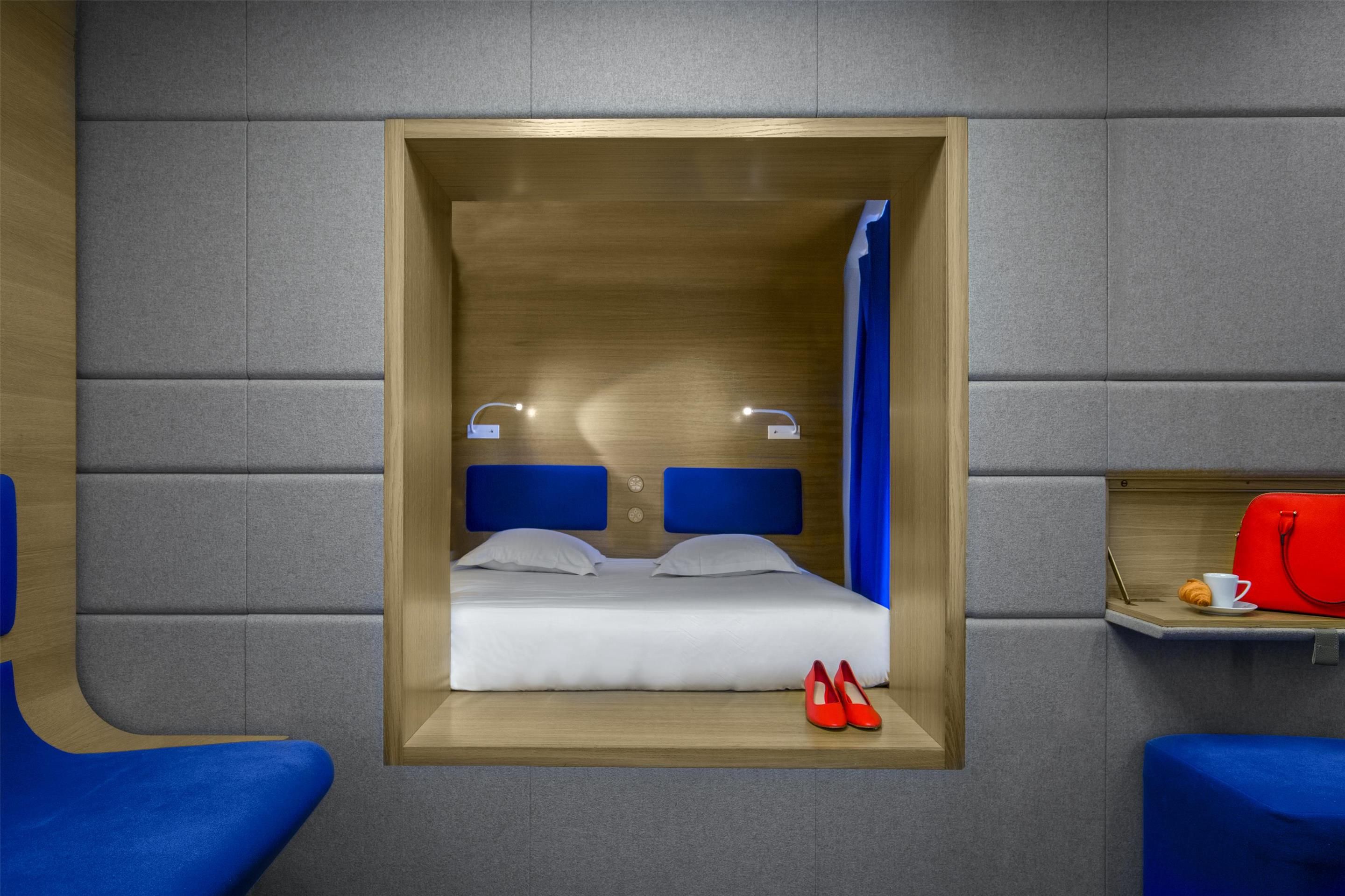 Room amenity