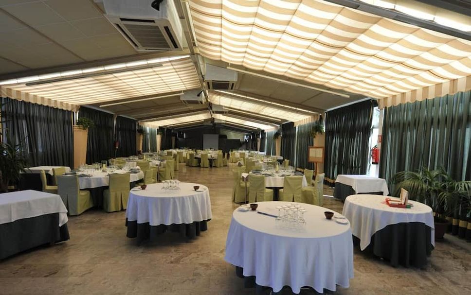 Banquet hall Photo