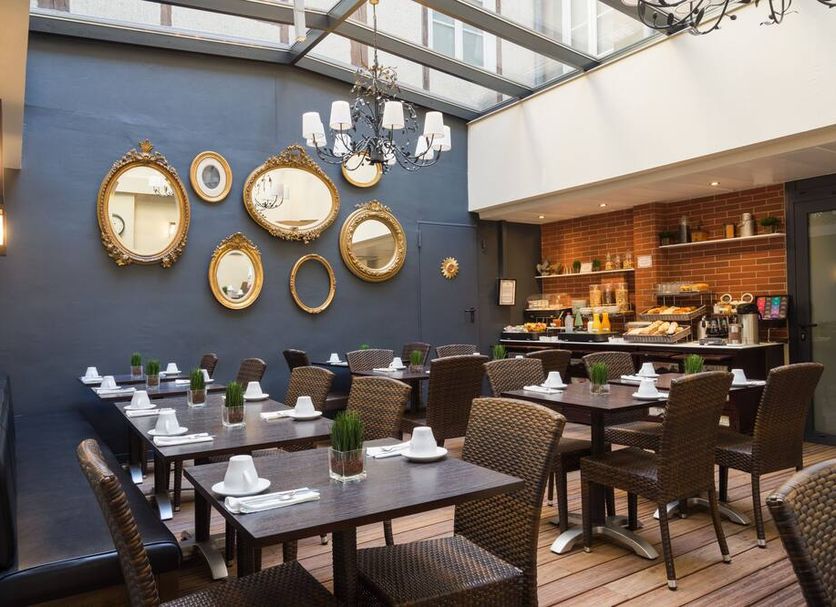 Restaurant Photo
