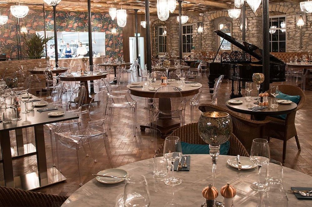Restaurant Photo