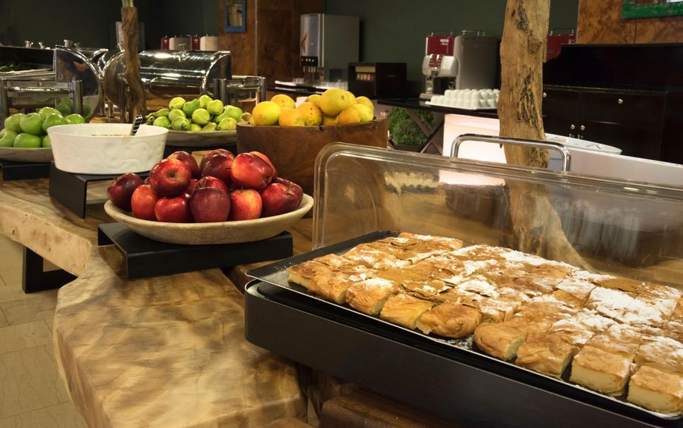 Buffet Photo