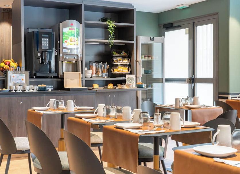 Restaurant Photo