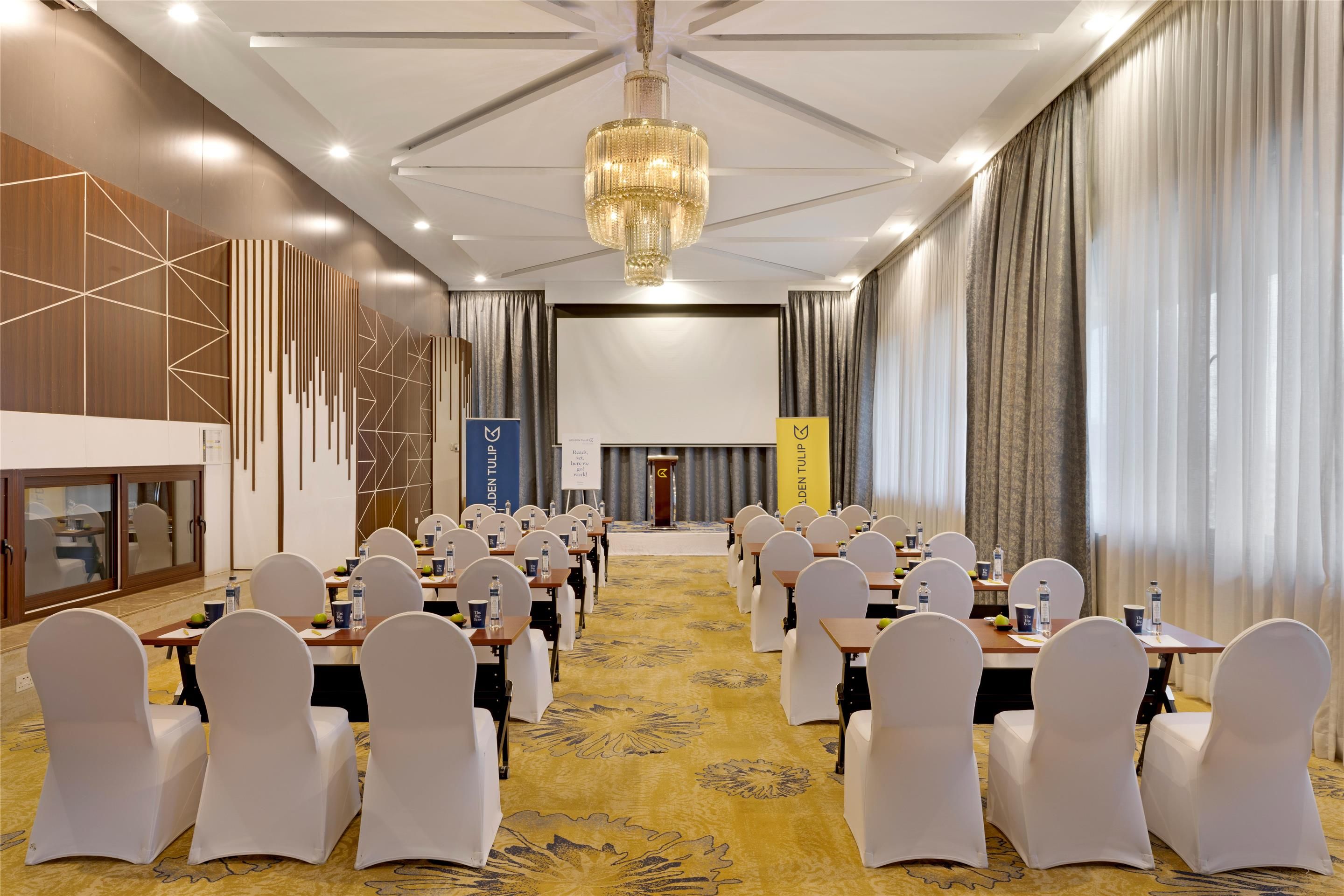 Banquet hall