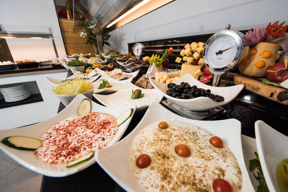 Buffet Photo