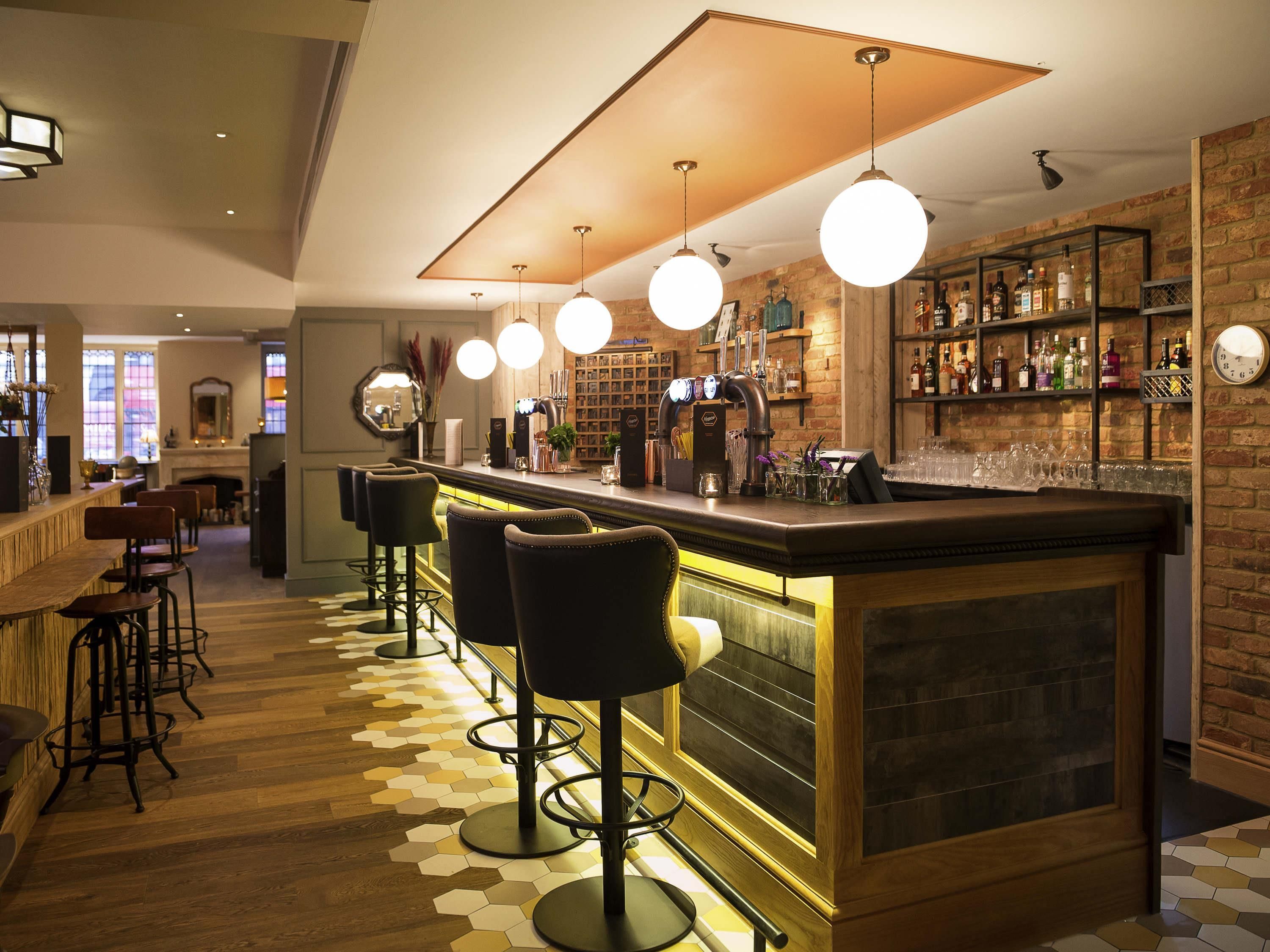 Bar Photo