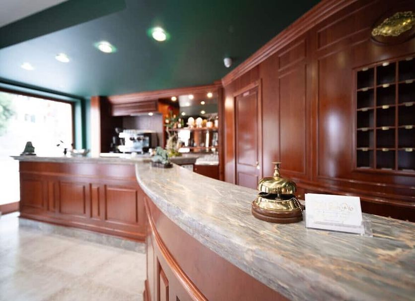 Front desk Photo