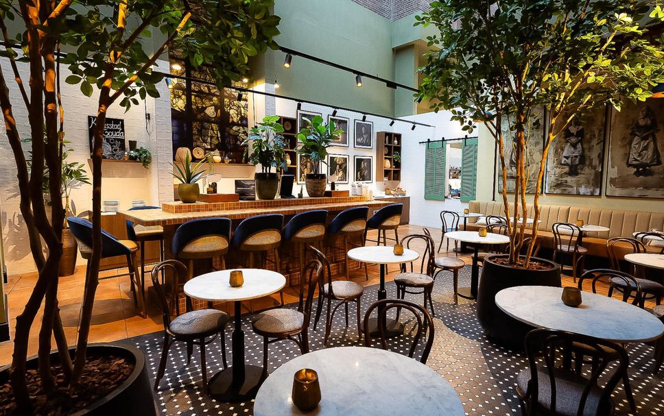 Restaurant Photo