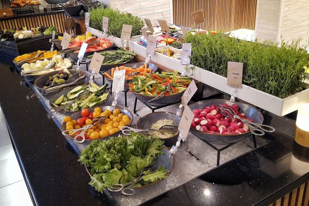 Buffet Photo