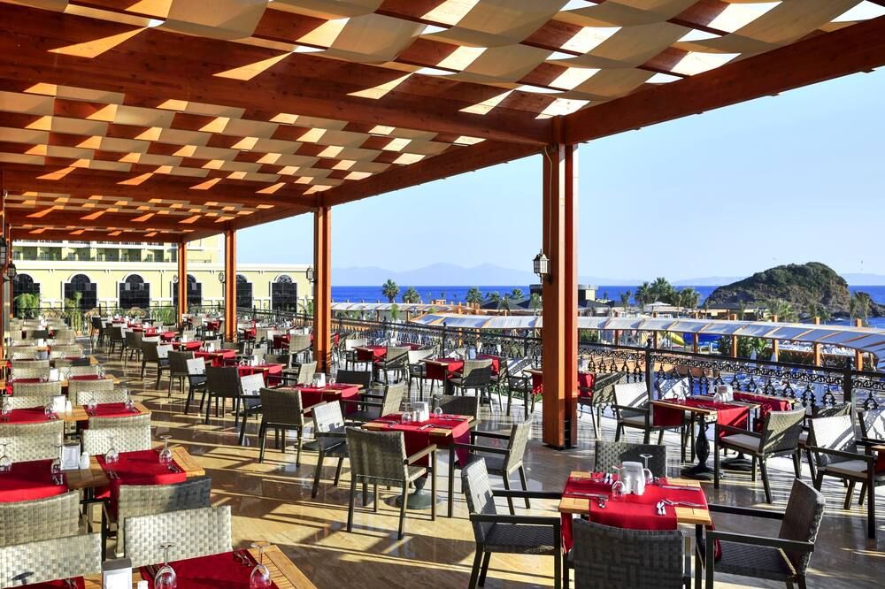Restaurant Photo
