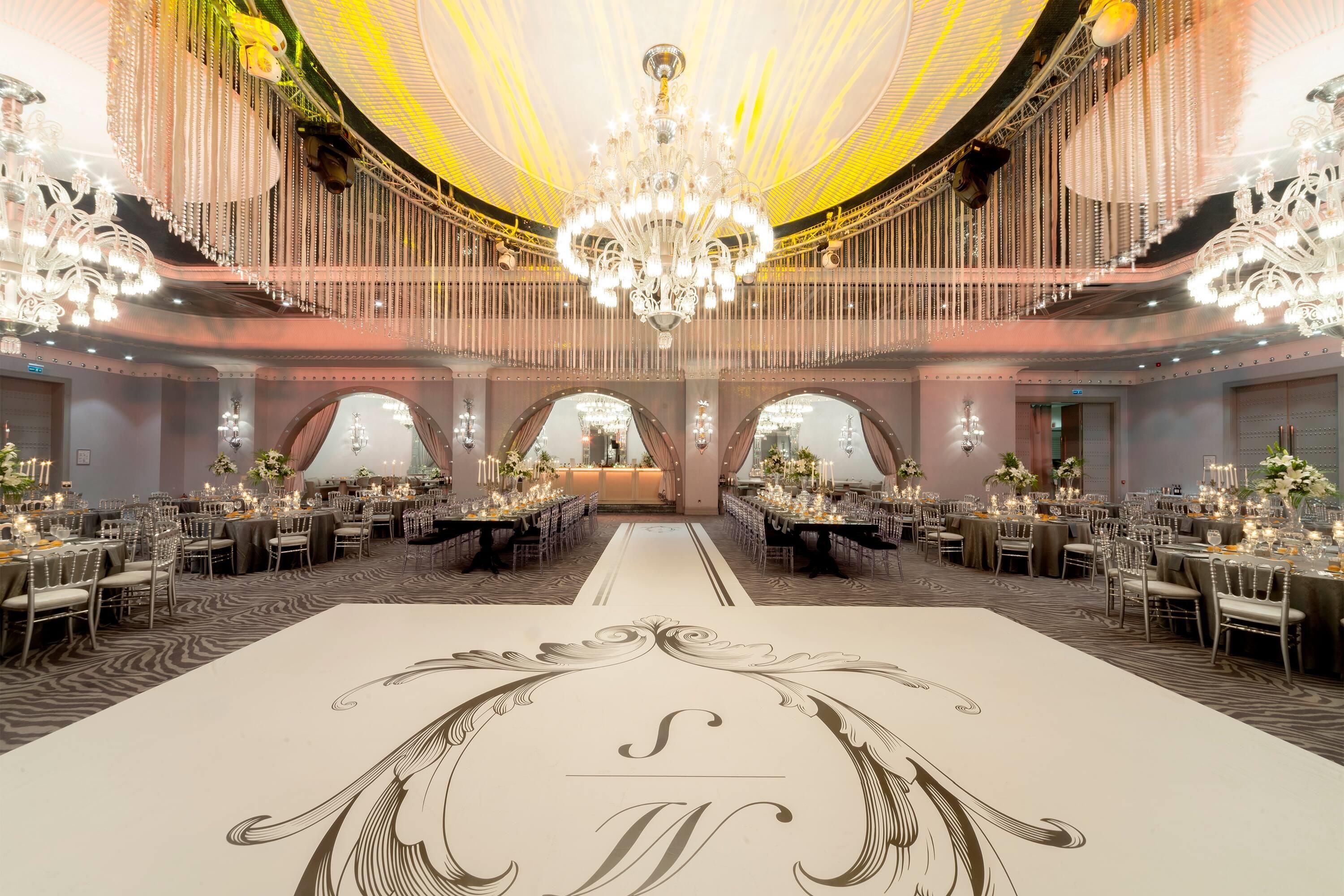 Banquet hall