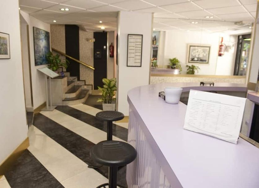 Front desk Photo