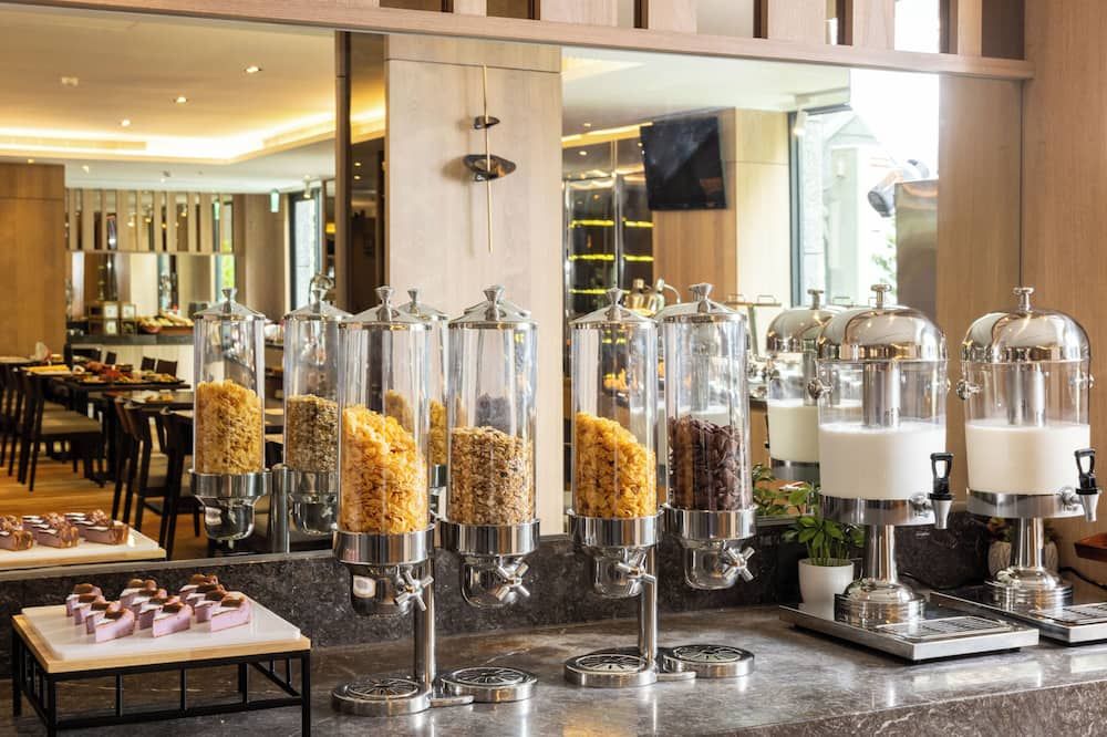 Buffet Photo