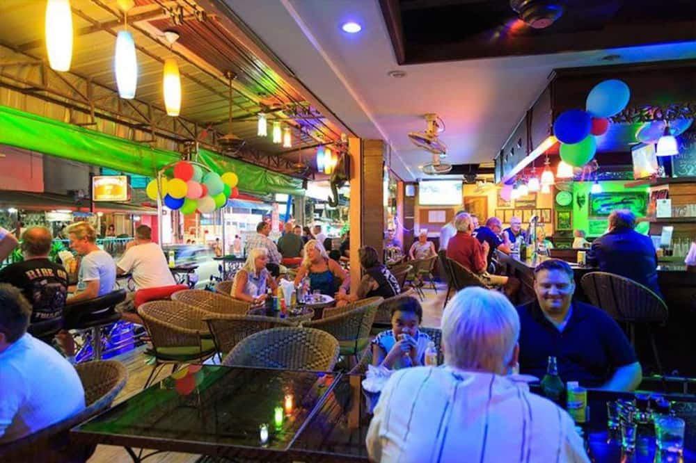 Bar