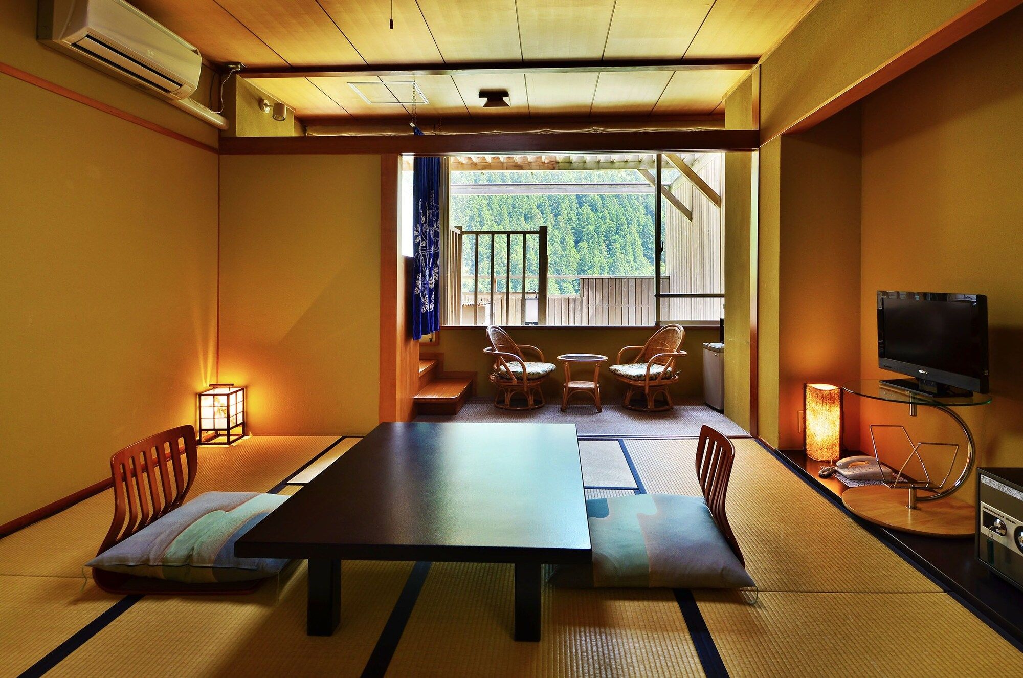 Dining room Photo