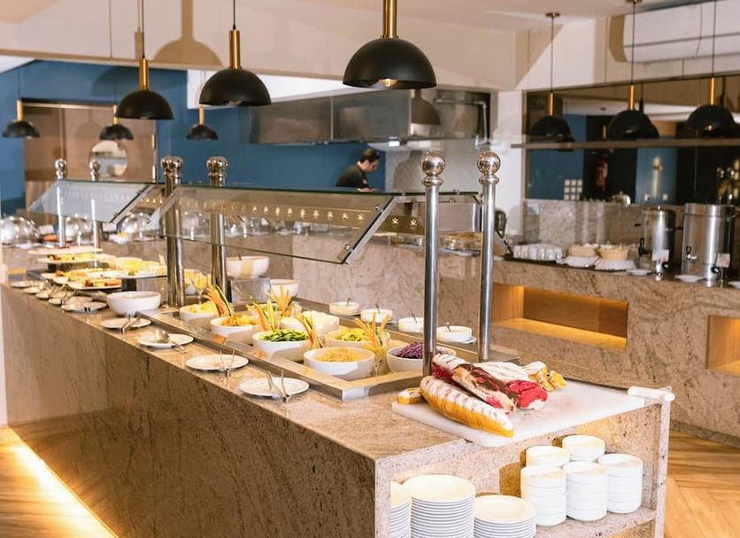 Buffet Photo