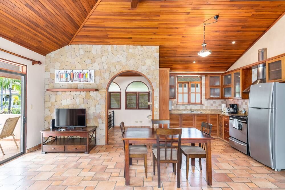 Dining room Photo
