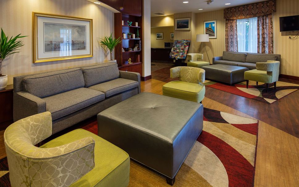 Lounge Photo