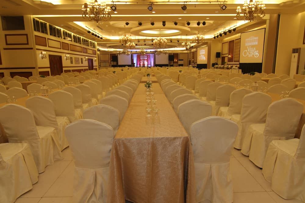 Banquet hall