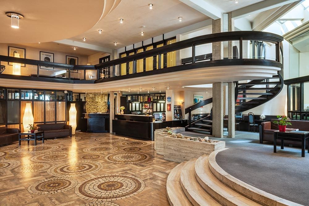 Lobby Photo
