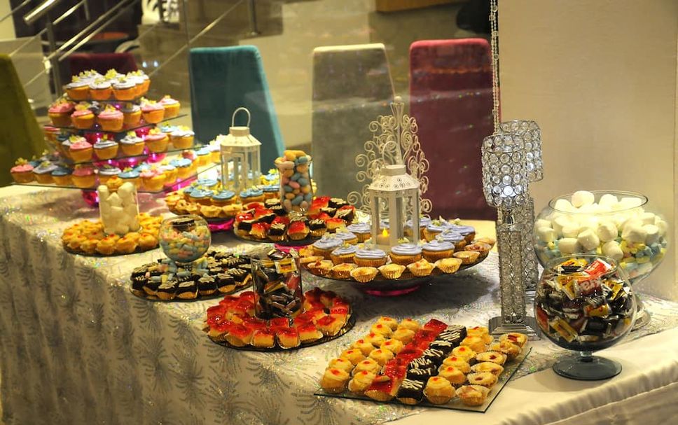 Buffet Photo