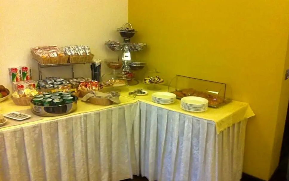 Buffet Photo