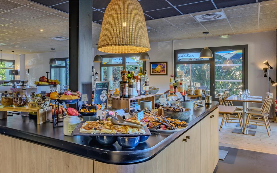 Restaurant Photo