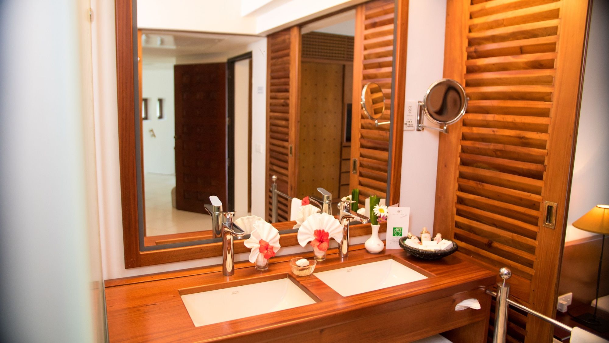 Room amenity