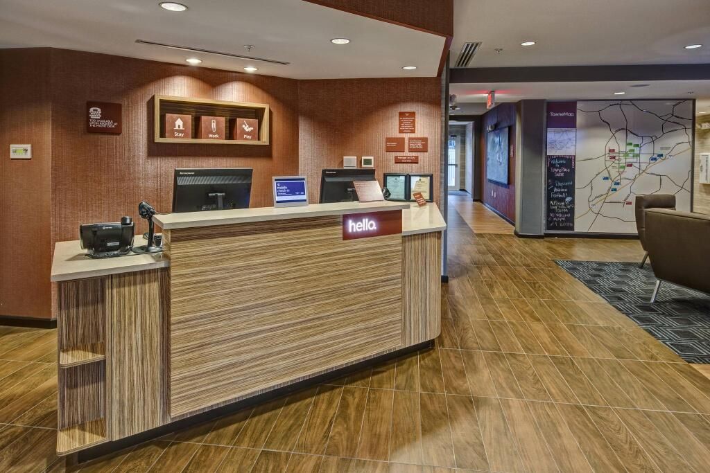 Front desk Photo